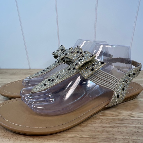 MATERIAL GIRL Shayleen flat thong size 10M - Picture 3 of 7